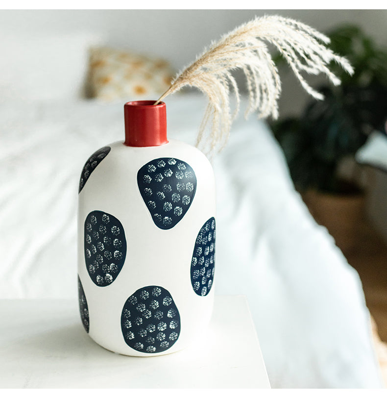 Modern Oriental Red Tip Ceramic Vase