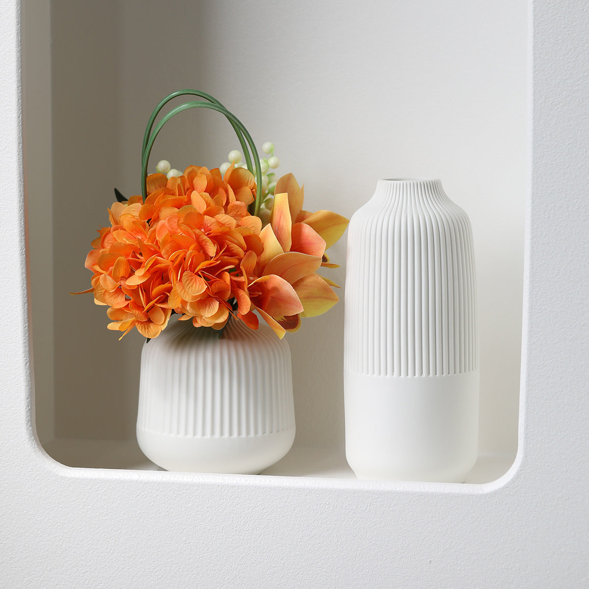 Mid Lined White Duo Ceramic Vase Set